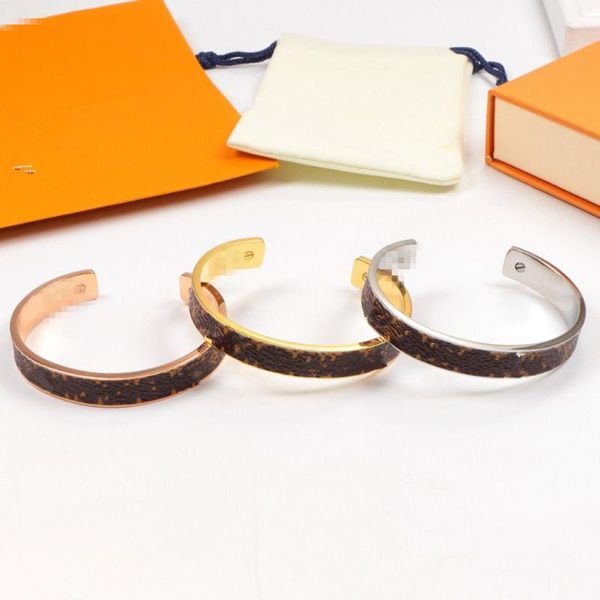 

link, chain wholesale of titanium steel accessories v red coffee pattern pink leather open-ended bracelet, Black