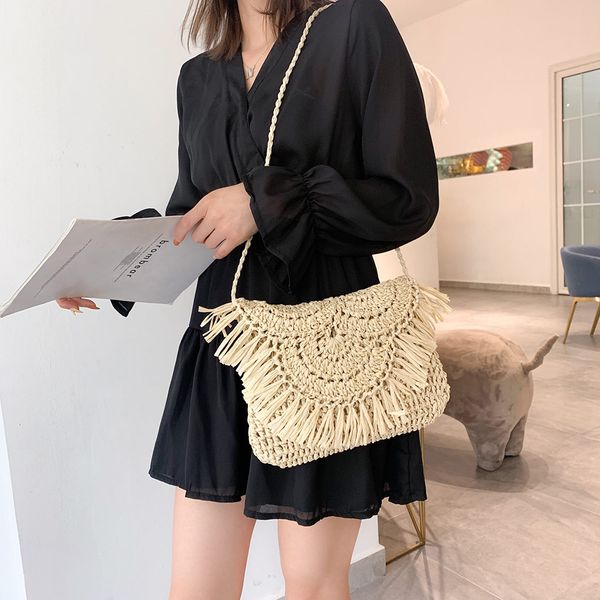 

2019 women's fashion bag weave crossbody bag shoulder shoulder tassel semicircle bolsa feminina de ombro vintage 50