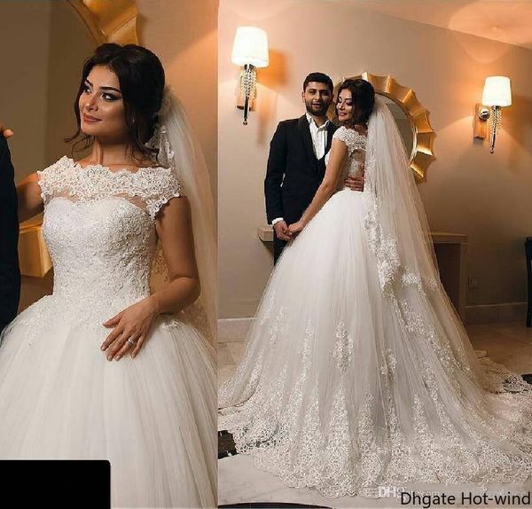 

новые кнопки princes линию кружева свадебное платье vintage аппликациями vestios de novia с коротким рукавом назад свадебные платья бальное, White