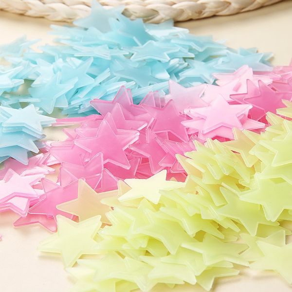 

100шт много звезд стены стикеры декаль glow in the dark baby дети спальня home decor color luminous флуоресцентные стены стикеры