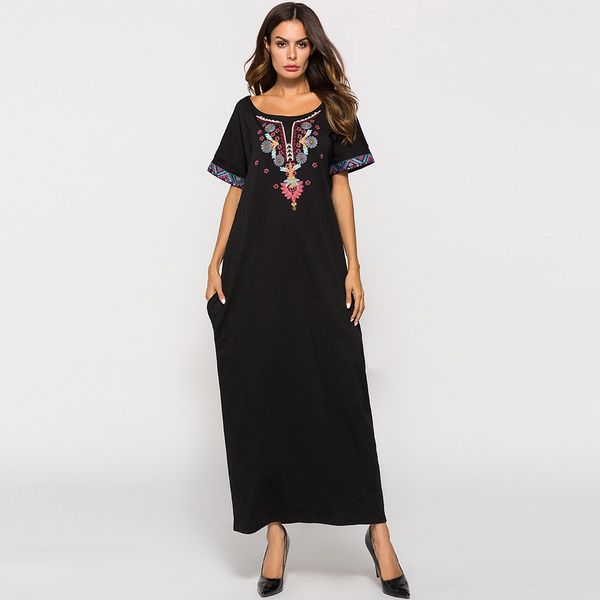 

factory direct new muslim middle east robe embroidered short-sleeved dress pullover mop dress 7007, White;black