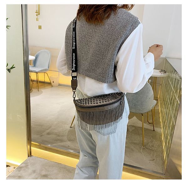 

2020 new fashion women's bag pu ladies shoulder diagonal rivet tassel casual bag