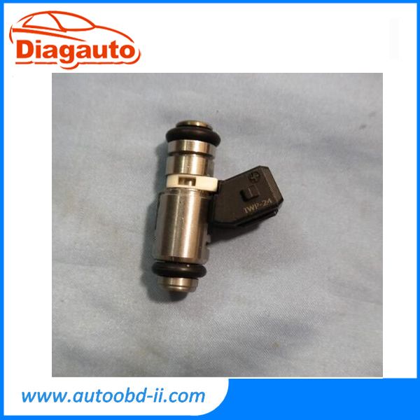 

iwp-24 motorcycle fuel injector 2 hole 125cc iwp182 3hole 135cc motorbike injection nozzle injectors for piaggio motor