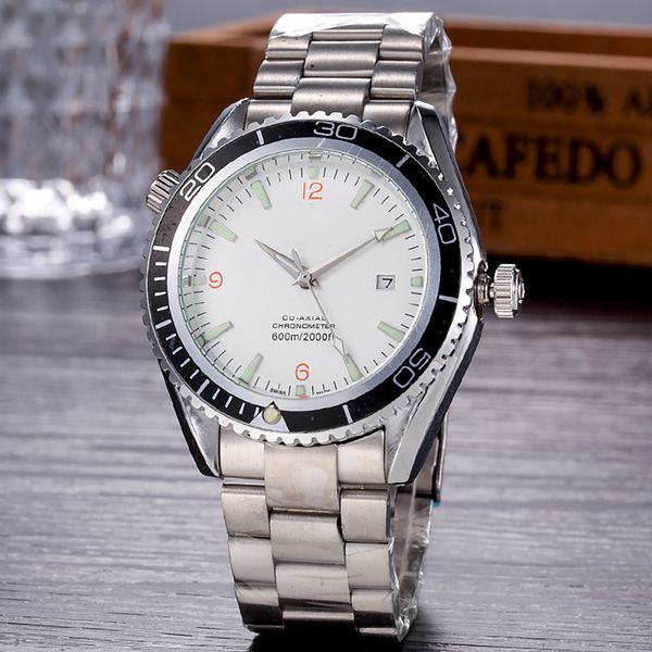 

2020 luxury mens watches movement watches fashion brand name 2534 automatic mens sport watch luxury black, blue wristwatche, Slivery;brown