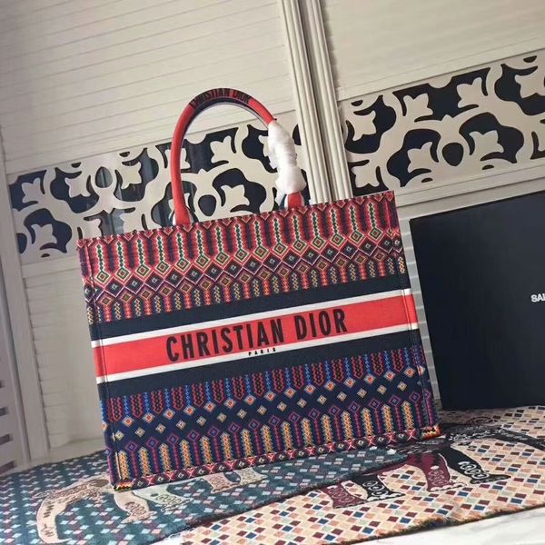 

New orignal canva genuine leather lady me enger bag mini noe bag bo ton bag nano pillow houlder women handbag