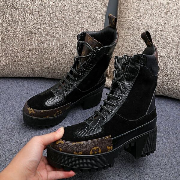 

european station winter new short boots custom heel high heel martin boots leisure waterproof classic thick bottom motorcycle boots, Black