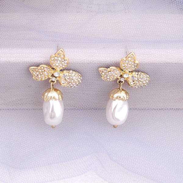 

simple design cute korean earring for women handmade 2 coloe crystal/acrylic oak earring handmade charming date gift jewelry, Silver