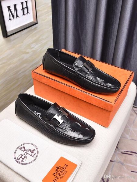 

2018 new metal buckle brand fashion shoes mens loafers leather moccasins banquet shoes, Black