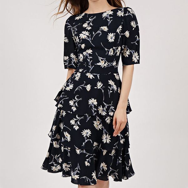 

2020 women's dress floral black five-point sleeve slim cake dress, Black;gray