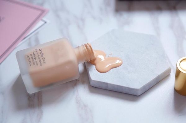 

double wear foundation 30ml 2 colors to choose with price fast ing