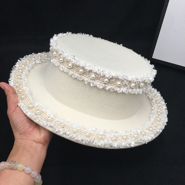 

french aristocratic elegant small white hat wool, flat new winter web celebrity with british female, Blue;gray