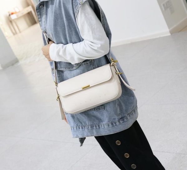 

2020 new fashion lady crossbody bag wild lady shoulder bag