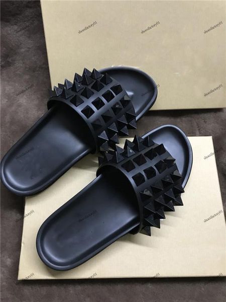 

mens slippers red bottoms luxury designer spikes ladies beach slipper tide male home slippers non-slip leather mens flip flops casual shoes, Black