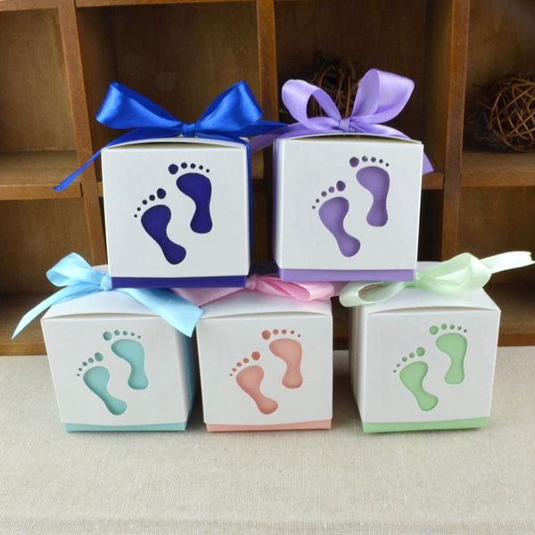 

50pcs / серия baby foot pattern candy box вырез baby shower подарок благосклонности коробки конфеты подарочные коробки для мальчика именинни