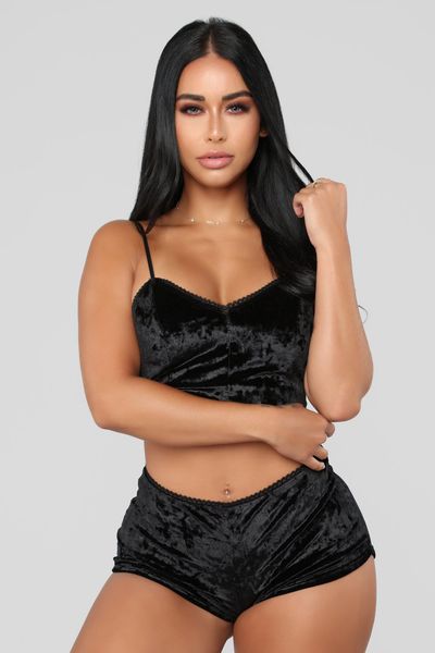 

2020 womens fashion nightwear new velvet two piece suits summer pajamas active vest & shorts new two-piece shorts tracksuits underwear, Black;red