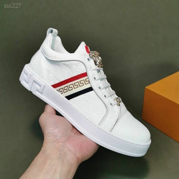 

europe station 2019 luxury leather breathable men's shoes small white shoes youth casual board shoe korean single shoes tide, Black