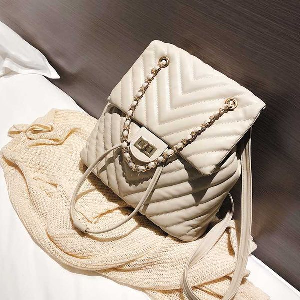 

european fashion women backpack 2020 new soft leather women backpack chain shoulder bag travel rucksack school bags