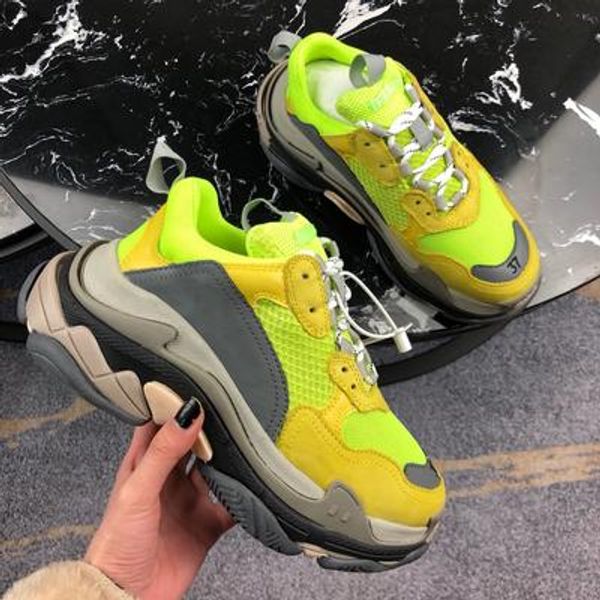 

2019 new dad fw retro triple s sneaker mens fashion vintage kanye west old grandpa trainers designer mens womens casual shoes l03, Black