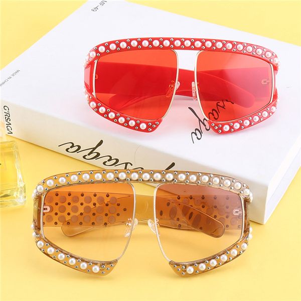 

new fashion classic women sunglasses driving sunglasses vintage style outdoor design classical women's cat - eye glasses with pearls, White;black