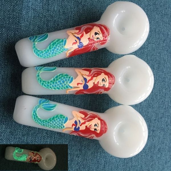 Mermaid tubo de 5 polegadas 3D Glow in the Pipes Oil vidro escuro Burner mão 105g dos desenhos animados da tubulação para o tabaco grátis DHL