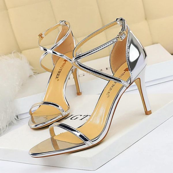 

европа и америка мода sexy ночной клуб открытый toe металлический крест пояс тонкий heeled универсальный интернет знаменитости на высоких ка, Black