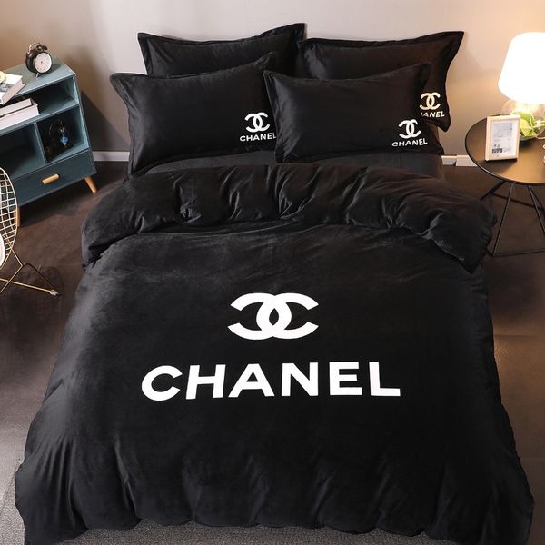 

black bedding sets luxury letter print bed cover 4 pieces suit with 2pcs pillowcase 1pcs sheet and 1pcs comforter cover