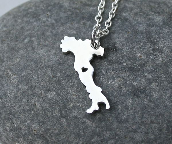 

european country map italy necklace italian italia pride i heart love capital of italy rome city necklaces for souvenir, Silver