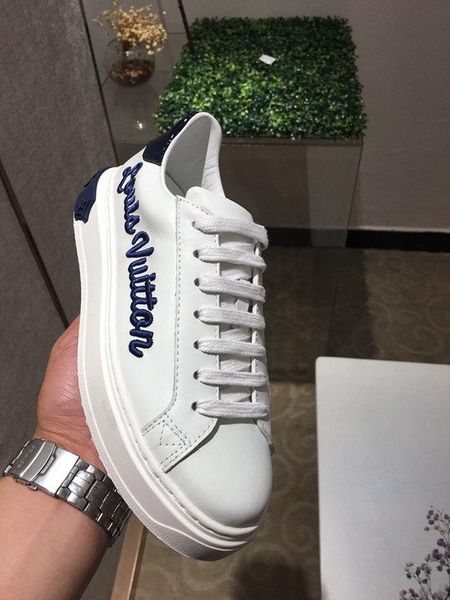 

a8luxury autumn and winter high -end women 's casual shoes ,fashion women 's boots ,high -quality sports shoes ,fre, Black