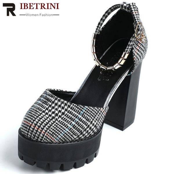 

ribetrini classic women round toe summer shoes women plaid block heel sandals cover toe sandals, Black