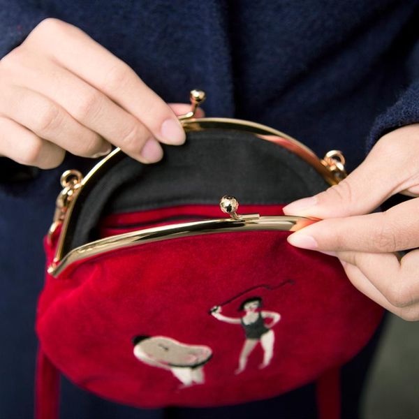 

designer- yizi women vintage bag velvet embroidery women messenger bags in semi-circle round shape original designed