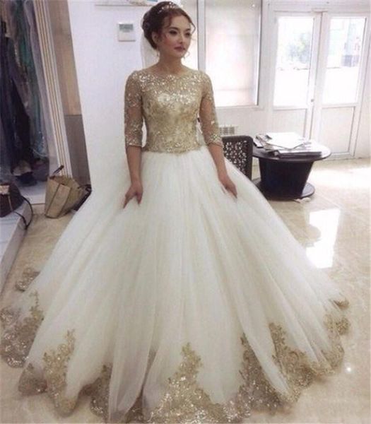 Plus Size Bella 1/2 manica Ball Gown Abiti da sposa Appliques in pizzo oro Lunghezza del pavimento Abiti da sposa Abiti da sposa Abiti da sposa