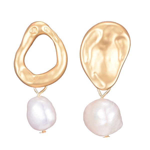 

sell fashion designed alloy daily wear retro style earrings vintage natural freshwater pearl woman, Golden