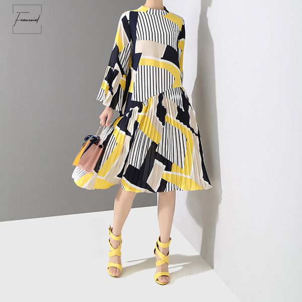 

dress spring 2019 new summer stand collar long flare sleeve pattern long sleeve striped printed pleated loose women fashion tide, Black;gray