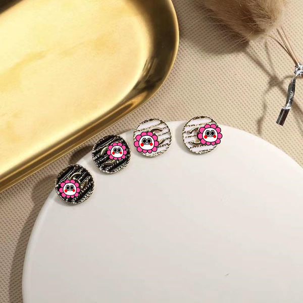 

new alphabet ear studs for 2020 new fashionable style small earrings wholesale women's black white metal round korean earrings, Golden;silver