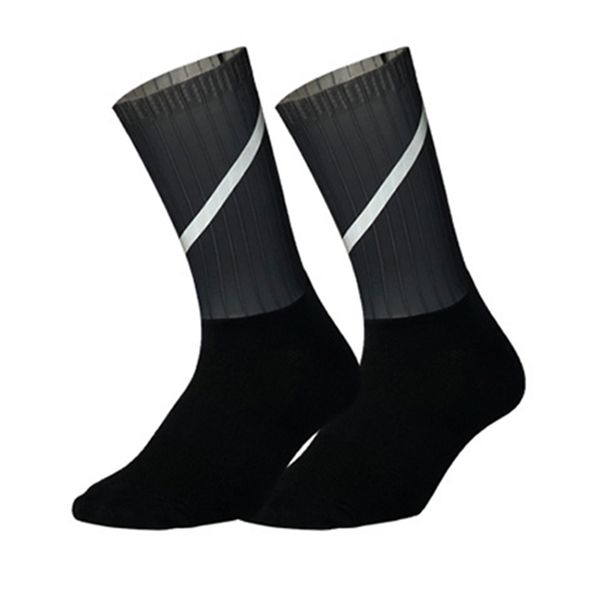 

new cycling socks wear-resistant and breathable stockings 360 degrees reflective sports socks for hiking camping running, Black