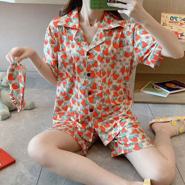 

2020 новый G письмо шелковые Женские пижамы костюм лето клубника печати с коротким рукавом пижамы наборы милые женщины пижамы мягкая повседневная домашняя одежда
