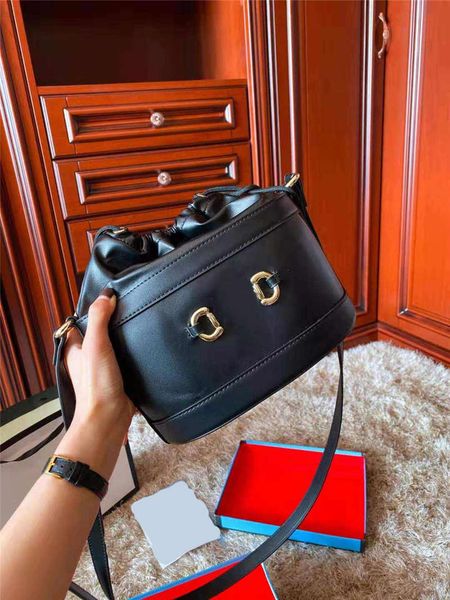 

2019 бренд моды дизайнер женщина мешки новый карманный мешок моды универсальный ковш сумка классический crossbody мешок