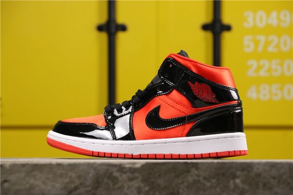 

aj 1 1s j1 mid wmns silk patent leather bq6472-600 og jumpman 2019 men sports basketball shoe mens sneakers shoes women boots