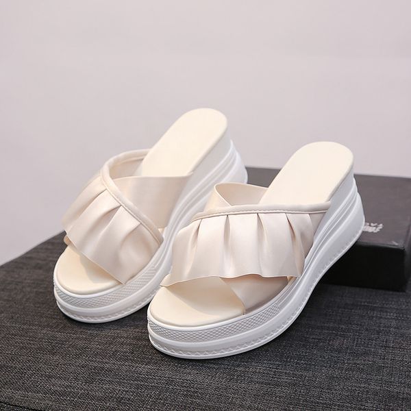 

2010 summer outdoor platform slippers ladies fashion pleated wedges slides comfortable women's sandals black and beige