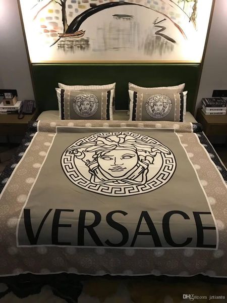 

classic stlye fashion brand v letter print bed linens 4pcs cotton bedding sets household  size fashion duvet cover
