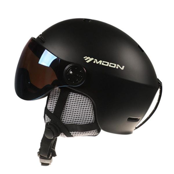 

skiing helmet with goggles integrated snow sports snowboard skateboard helmets for men women outdoor sports ski