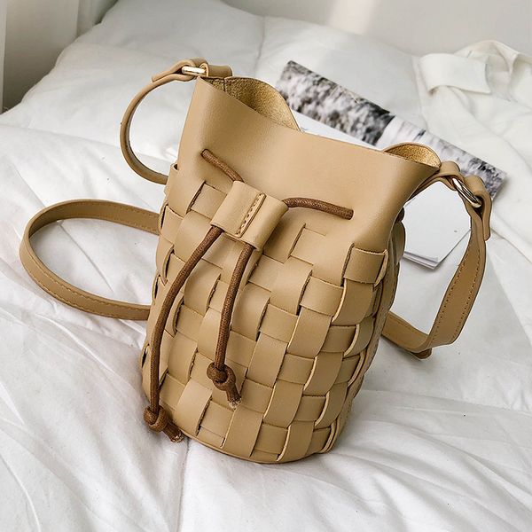 

мода лето женщины ковш сумка кожа pu девушки woven hobo пляжная сумка женская индивидуальность плеча crossbody сумки