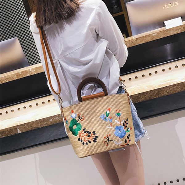 

new fashion embroidery flower rattan tote bag slung portable small bag large capacity beach handbag