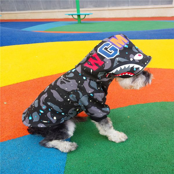 

Tide brand Autumn And Winter Dog clothes Camouflage zipper Pet hoodie Shark print dog hoodie The New Street clothing