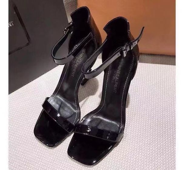 

С коробкой! Женские высококачественные тапочки Фирменные сандалии. Каблуки. Обувь. Дизайнерские туфли. Баскетбольные кеды. Повседневная обувь. Шлепанцы by shoe05 81