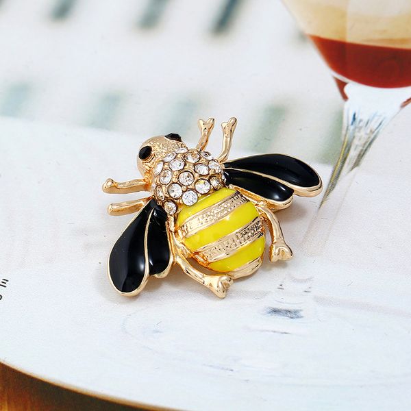 

fashion-new style brooch fashionable personality bee brooch retro three-dimensional oil dripping small animal pin, Gray