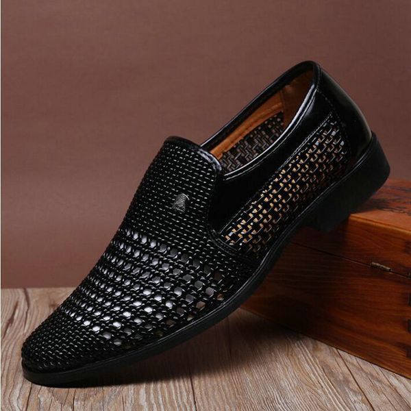 

2019 new summer vintage men's leather sandals genuine leather soft bottom slip-on shoes hole shoes hollow weave shoes t200420, Black