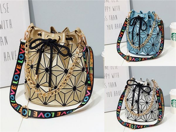 

2020 fashion designer new retro classic oversized shoulder bag fashionista shoulder bag star with the same paragraph#873