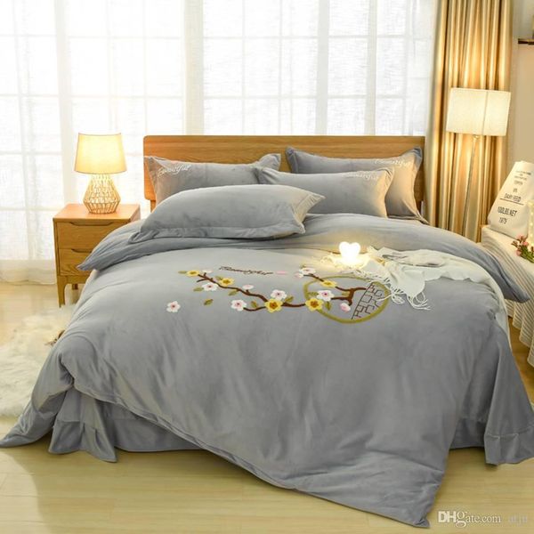 

winter popular logo boutique quilt cover suit letter flannel 4 pieces nordic bedding bag sets pure color joker66666666