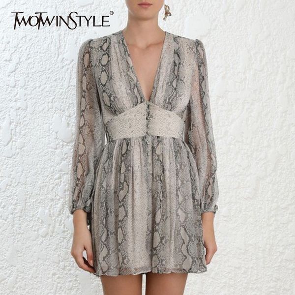 

twotwinstyle casual print jumpsuit female v neck long sleeve high waist short overalls for women fashion tide 2019 sprint new, Black;white